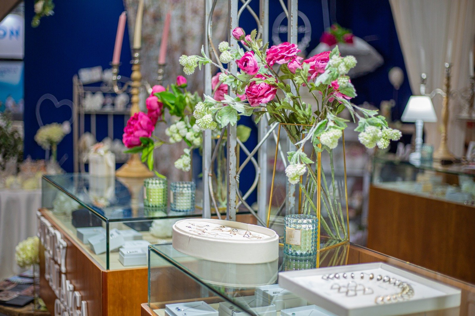 Abiti da sposa esposti a Sposa del Mediterraneo, Fiera del Mediterraneo di Palermo